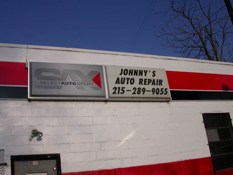 Johnny's Auto Repair header image