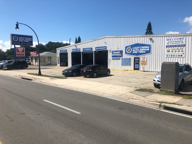 Lightning Auto Body and Custom Shop header image